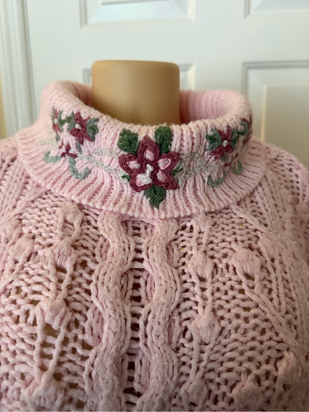 Bobbie Brooks Pink Cable HAND KNIT  Turtleneck Sweater with Floral Embroidery